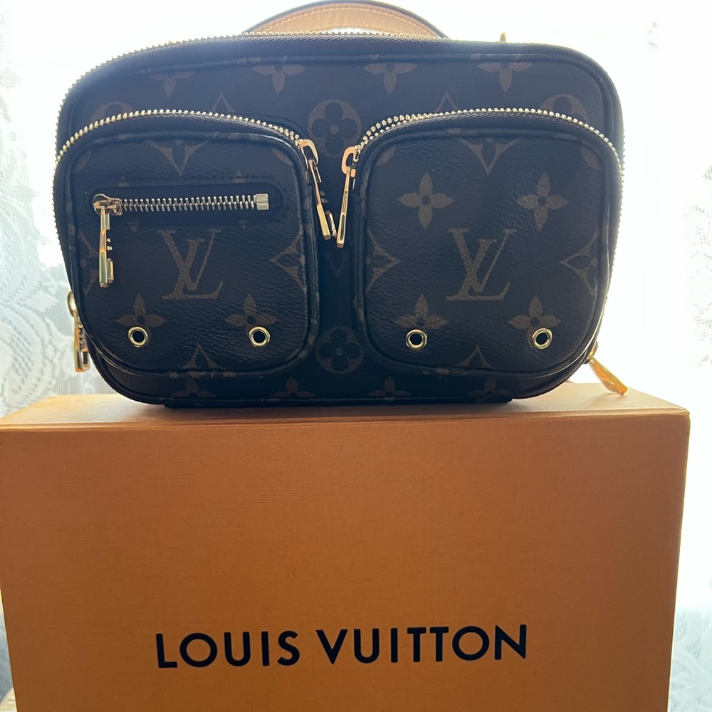 Louis Vuitton Monogram Utility Cross